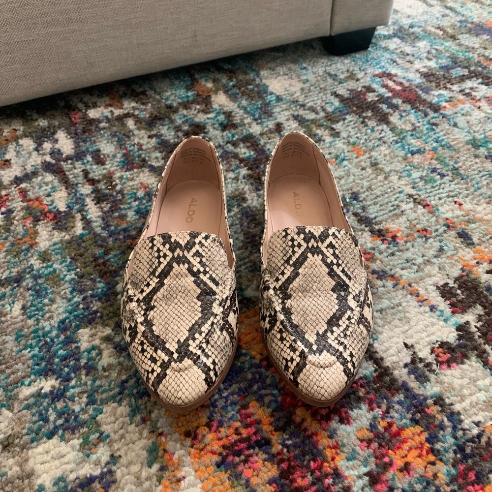 Aldo snake print shoes/flats Sz 6.5